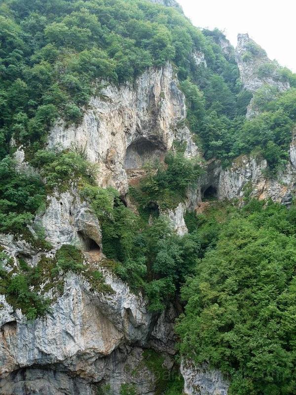 image090.jpg - Mileševac canyon – caves in western Serbia